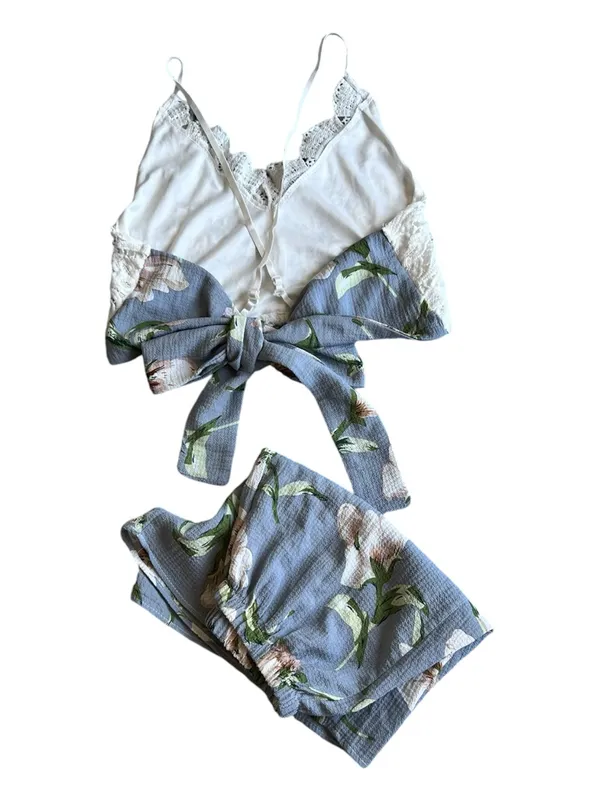 Lace Crop Top & Floral Shorts Set - Light Blue - Image 2
