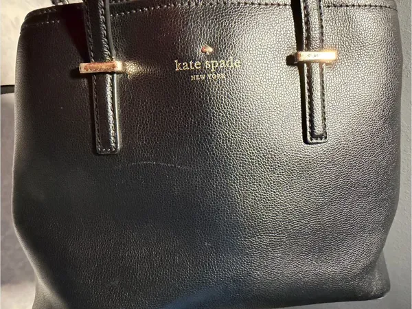 kate spade Black Leather Tote with Gold Hardware NON STRAP. - Image 4