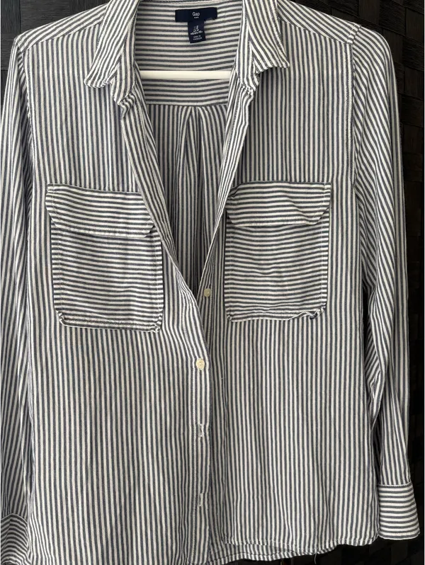 Gap Button-Up Women’s - Image 2