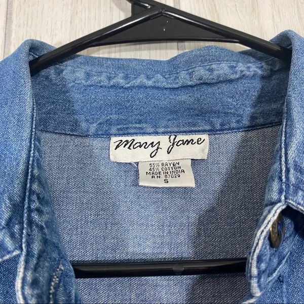 Mary Jane Lady Bug Beetle Embroidered Button Down Chambray Overshirt sz S Small - Image 10