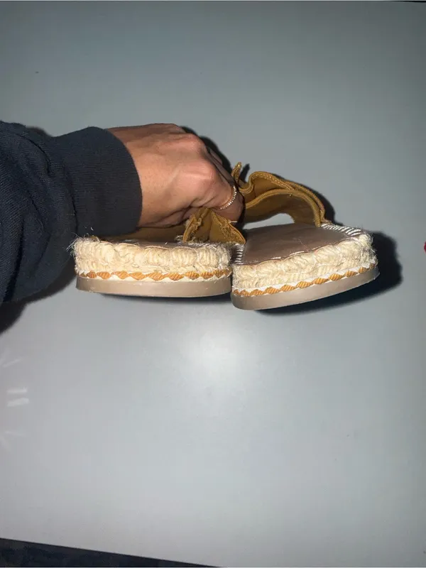 Universal Thread Women’s Mustard Knotted Espadrille Slide Sandals size 8 - Image 3