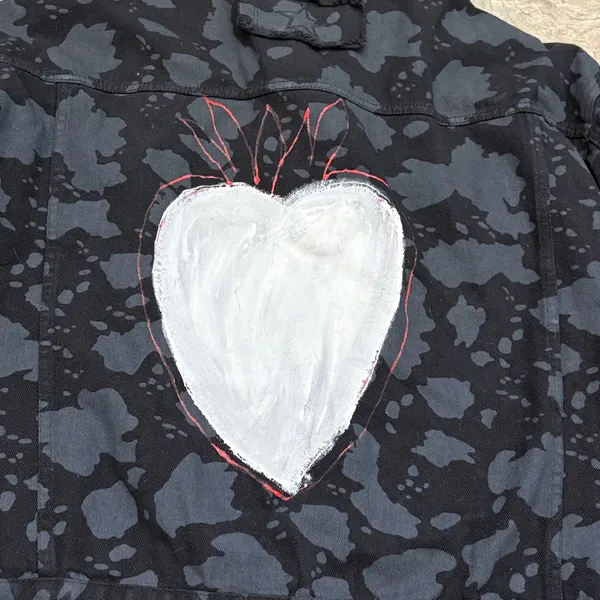 POL Denim Jacket Women LG‎ Black Camo Hand Painted Heart Graphic Streetwear Boho - Image 3