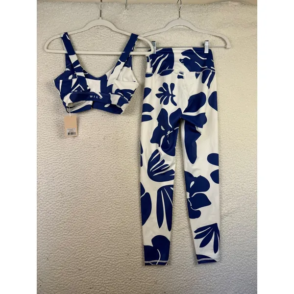 Wilo Leggings Set Small Blue Floral 2 Piece Built-In Bra Activewear NWT - Image 2