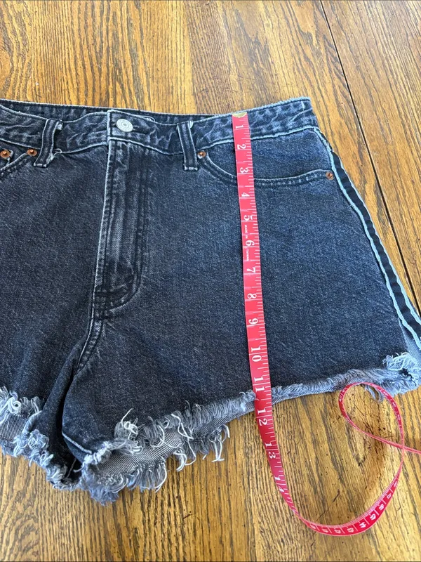 Abercrombie and Fitch High-Rise Black Denim Frayed Hem Women's Shorts - Image 7