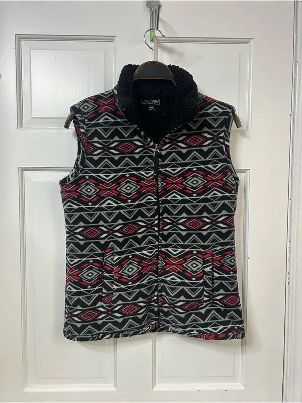 Jane Ashley Black, Gray & Red Geometric Fleece Vest - Image 2