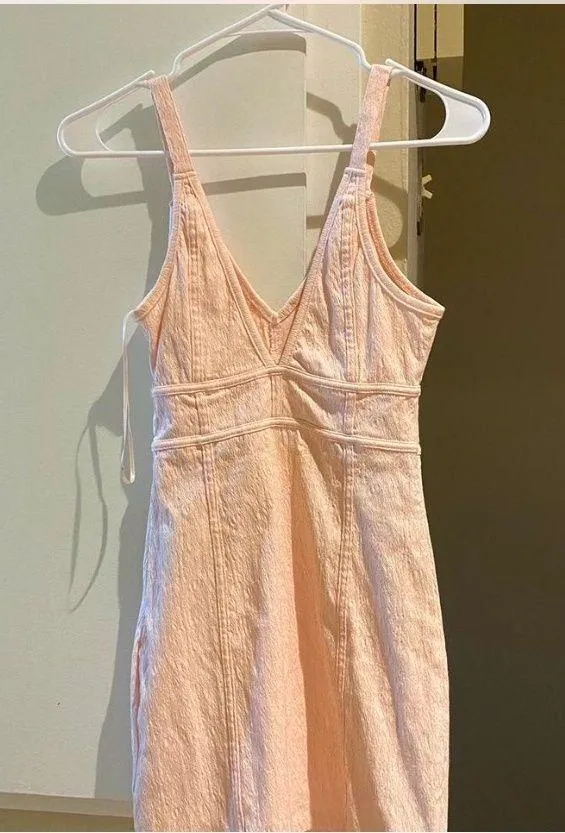 Embroidered Pink Mini Bodycon Dress - Image 4
