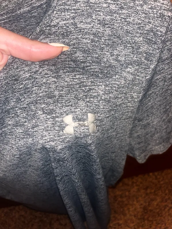 Women’s Under Armour HeatGear shirt - Image 4