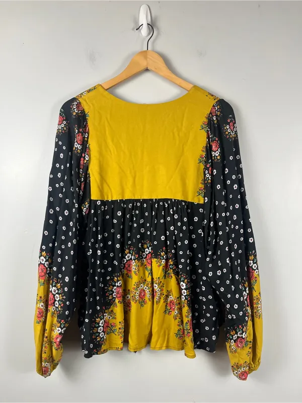 Farm Rio Intarsia Top size large READ - Image 9
