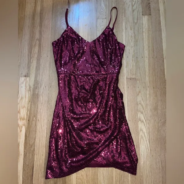 Maroon Bodycon Dress - Image 2