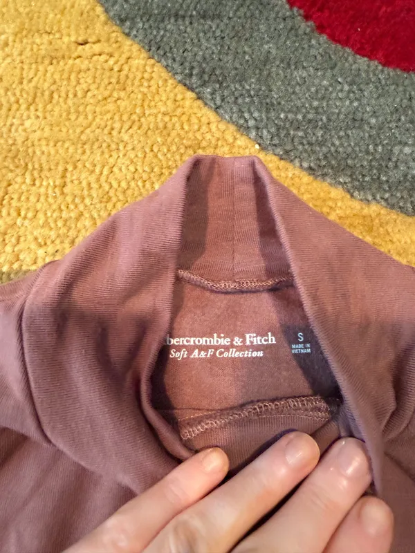 Abercrombie & Fitch Soft A&F Collection Mauve Pink Mock Neck Long Sleeve Top S - Image 2