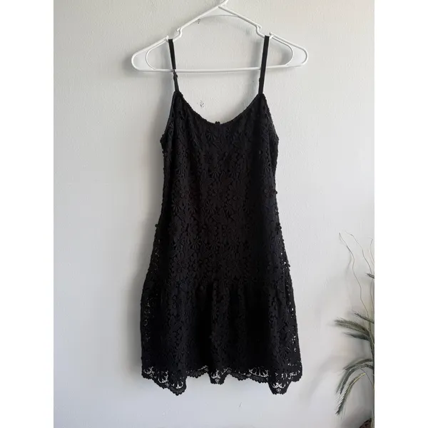 Alice + Olivia Black Floral‎ Guipure Lace Mini Dress Navy Lining 3568 - Image 2