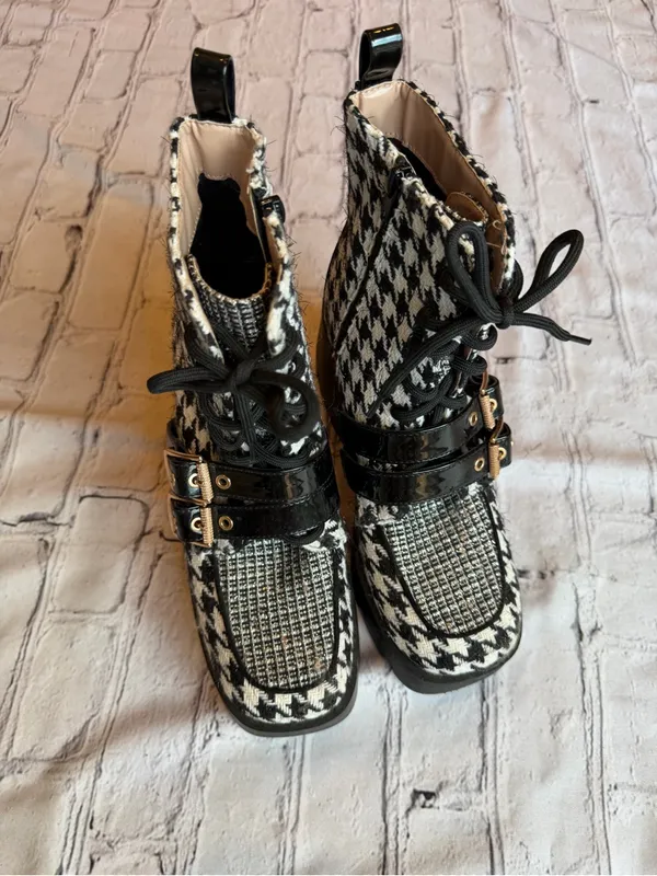 Betsey Johnson Y2K Chunky Platform Boot Houndstooth Black White Buckle Bratz 6.5 - Image 2