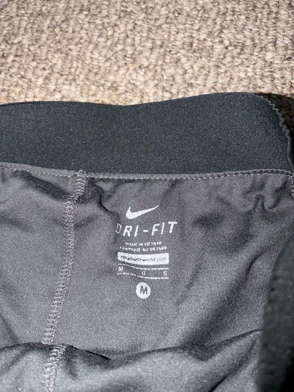Nike Livestrong Dri-Fit Shorts - Image 5
