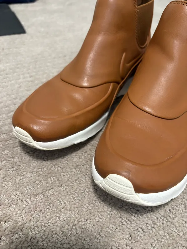 Nike Air Max Thea Chelsea Sneaker Boots - Image 5
