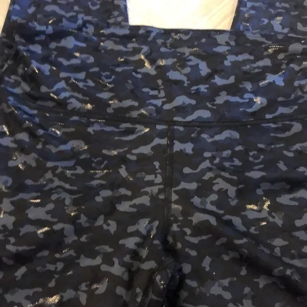 Gap Fit Black & Grey Shine Camouflage Leggings - Image 5