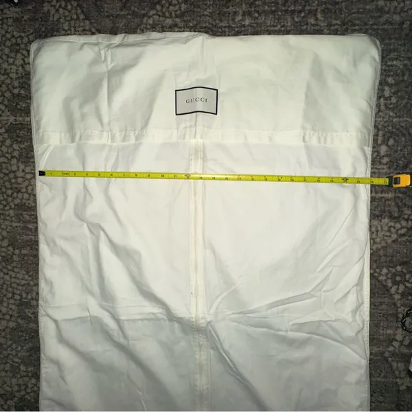 Gucci Authentic 26.5 x 47” Cream Zipper Garment Storage Clothing Bag - Image 3