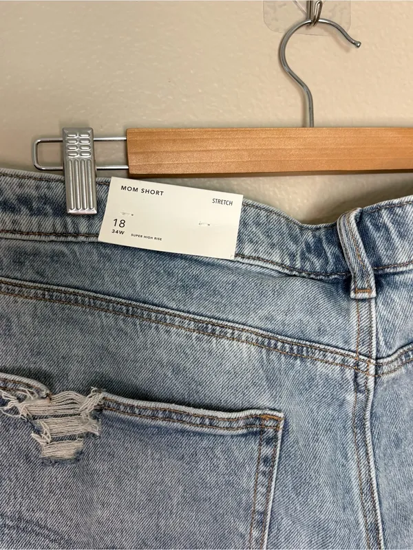 American eagle women’mom short stretchy super high waist size 18 curvy - Image 3