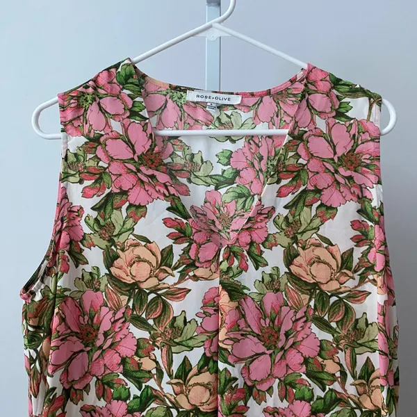 Rose + Olive Floral Boho Beachy Relaxed Dainty Sleeveless V-Neck Top Large Pink - Image 2