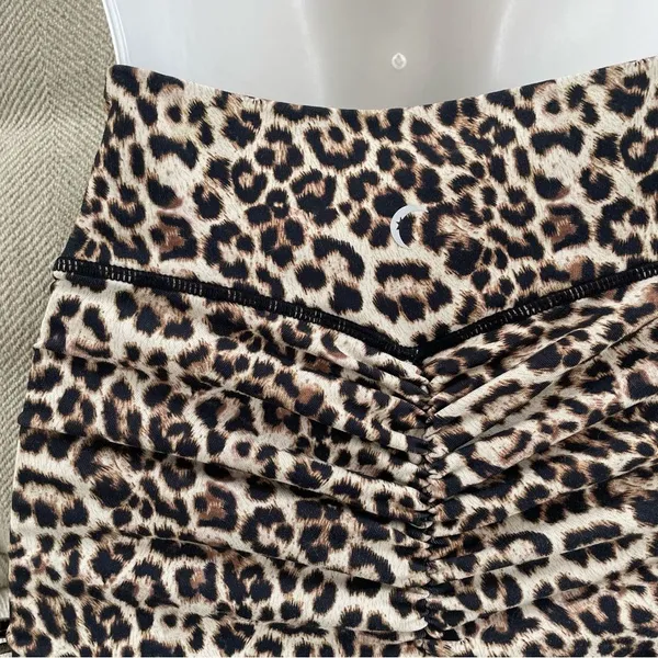 Zyia Active Cheetah Print Scrunch Shorts Mob Wife S - Image 6