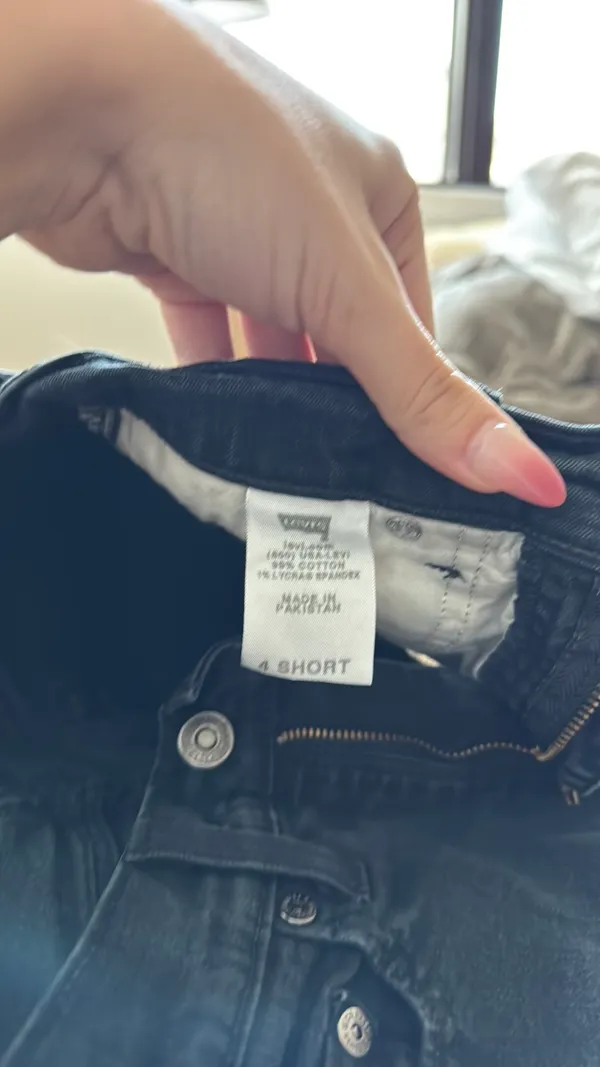 Levi’s Shorts - Image 4