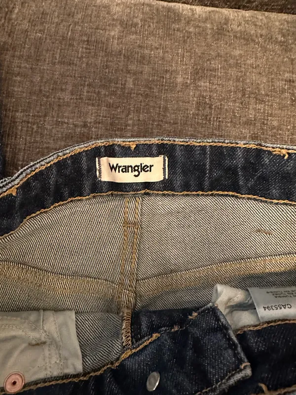 Wrangler Flare Jeans - Image 11