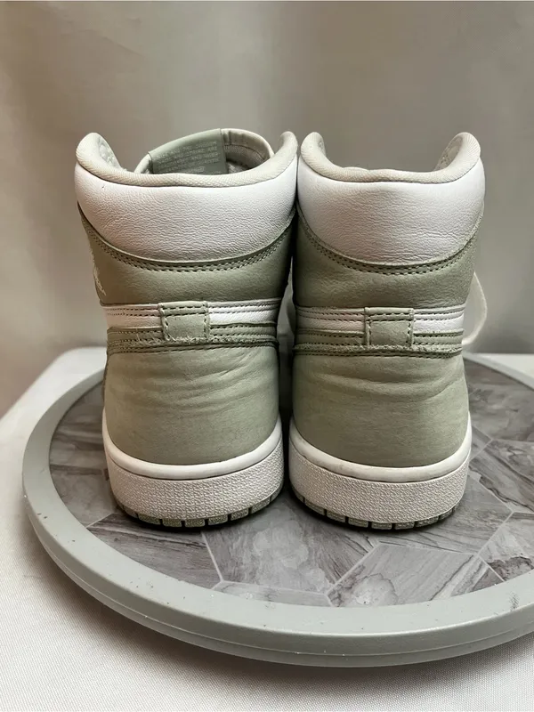 Nike Air Jordan 1 High OG Seafoam Women’s 10 CD0461-002 White Green Sneakers - Image 3