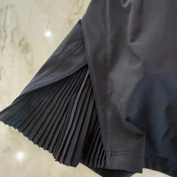EUC: Lululemon Play Off The Pleats Skirt - Image 2