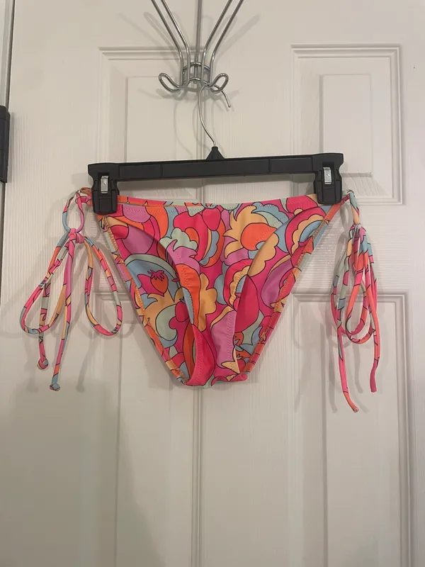 Kulani Kinis Floral Bikini Set - Image 3