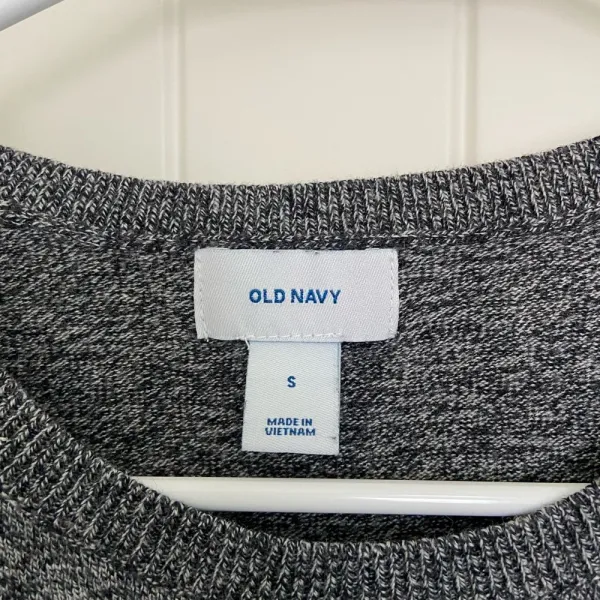 NWOT | Old Navy women’s gray‎ knit long sleeve top — small - Image 4