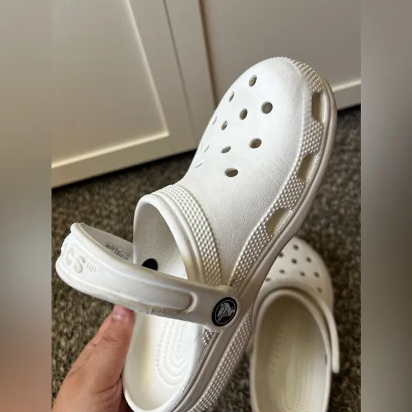 Crocs Shoes Women’s White Clogs Size 6‎ - Image 10