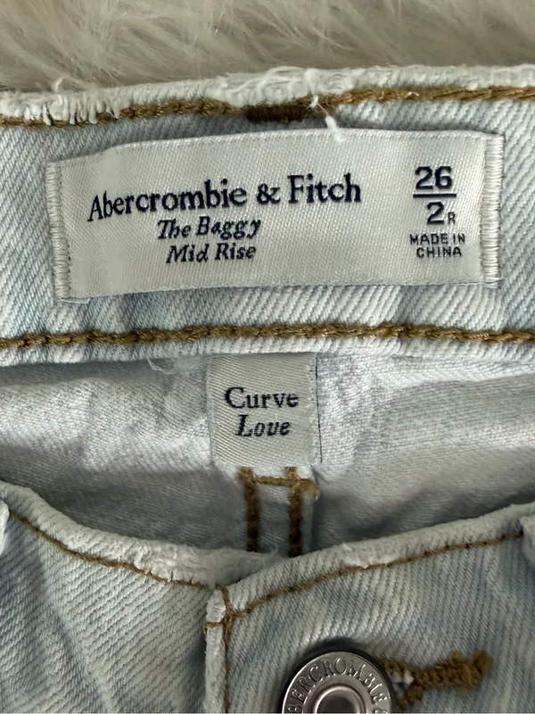 Abercrombie & Fitch Curve Love Baggy Mid Rise Jeans 26 / 2 Light Wash - Image 5
