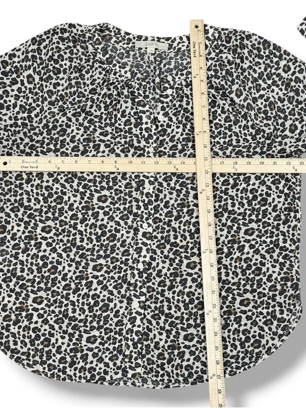 Loft Leopard Print Gathered Neck Button Up Blouse Cream Tan Large Long Sleeve - Image 11
