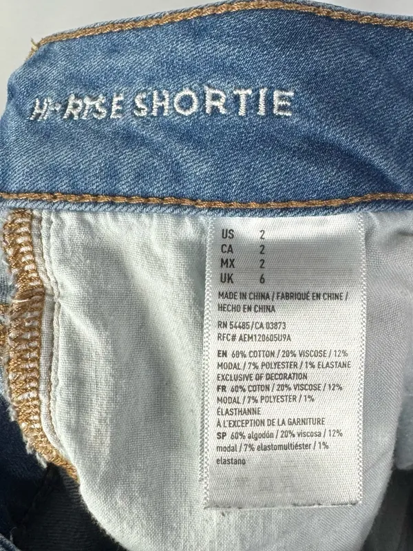 American Eagle AEO Light Blue Wash Hi Rise Shortie Denim Shorts 2‎ - Image 5