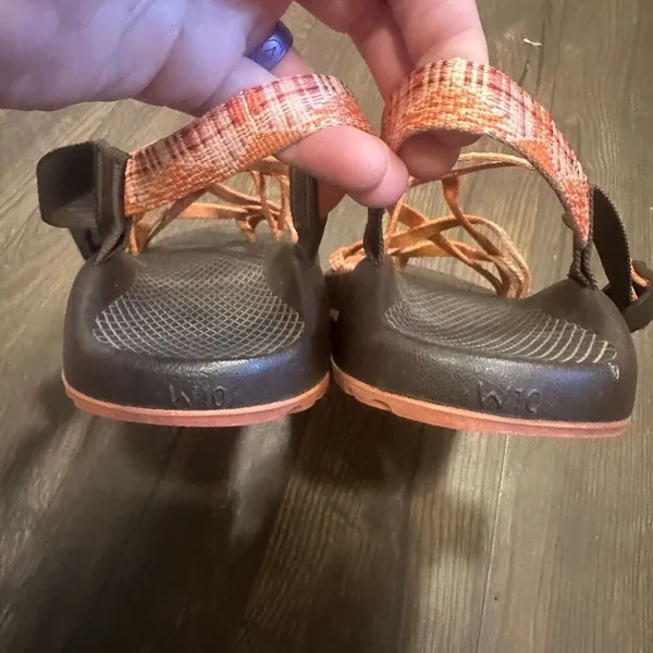 Chacos orange strappy ortho arch support M8/W10 gorpcore sandals - Image 2