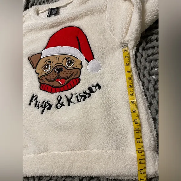 Kristin Nicole White Christmas Pugs & Kisses Sherpa sweater women size Medium - Image 6
