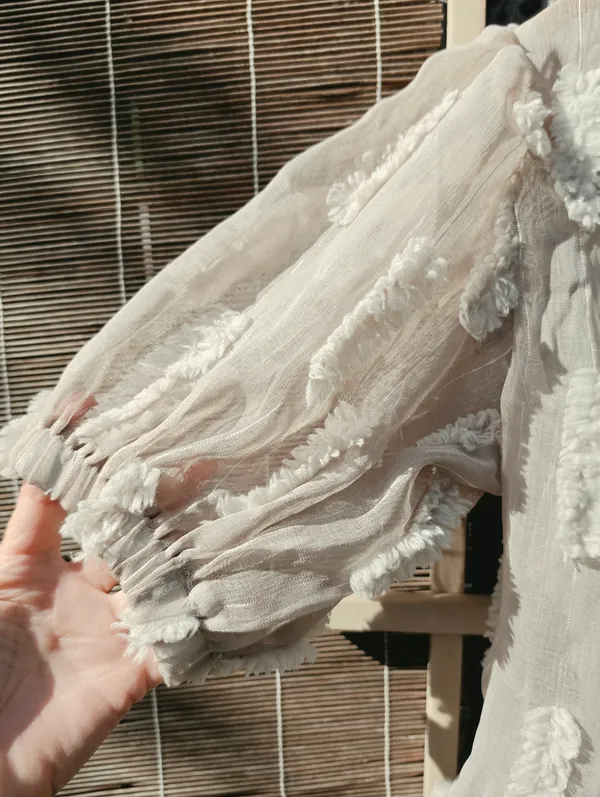 NEW YUMI Sheer Puff Sleeve Top Small - Image 2