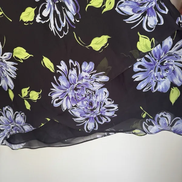 Vintage Assymetrical Chiffon Black And Floral Mid Length ‎ Women's Skirt Size 12 - Image 3