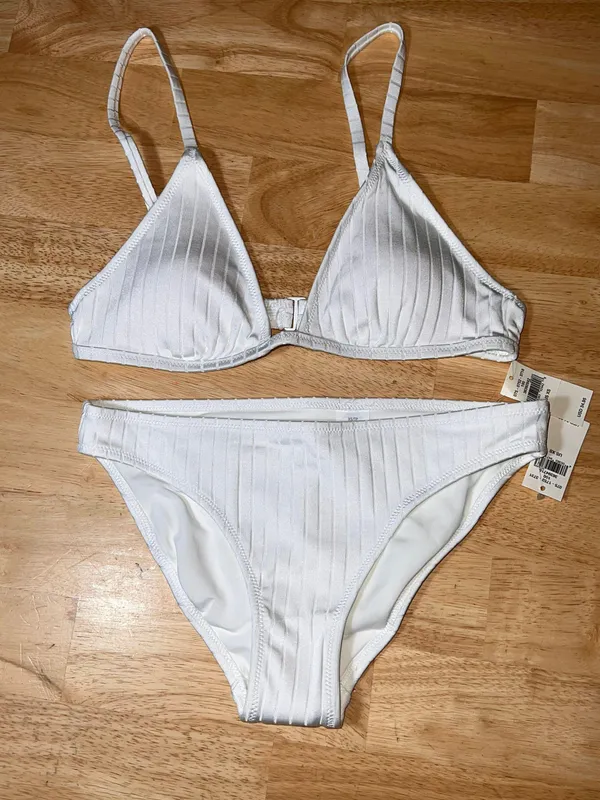 Aerie XS Women’s 2 Piece Bikini Swimsuit In White BNWTS - Image 2