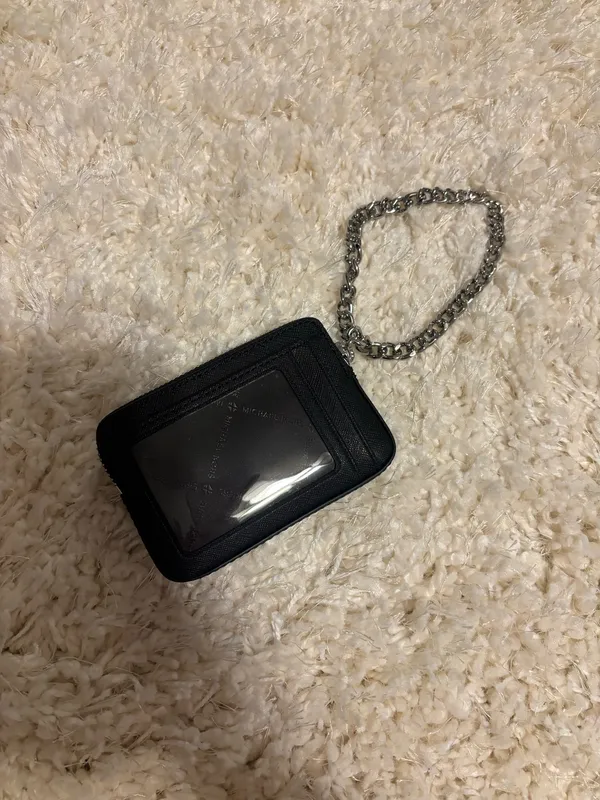 Michael Kors Medium Saffiano Leather Chain Card Case - Image 2