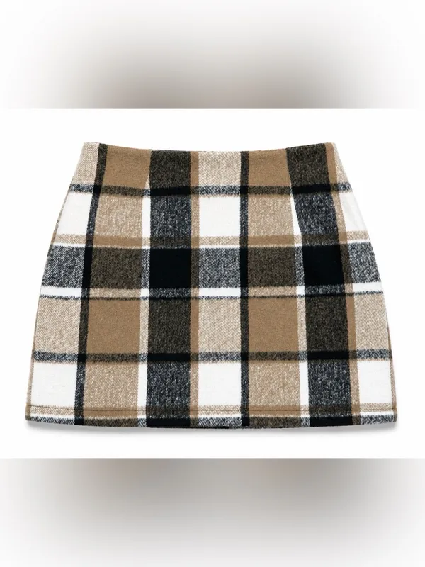 NWT Women’s Plaid Mini Skirt Size Medium Tan Black Cream Preppy Y2K - Image 2