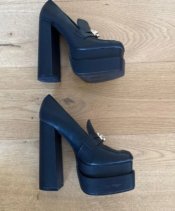 Public Desire - Effy Platform Oxford Shoes in Black & Gold - Image 5