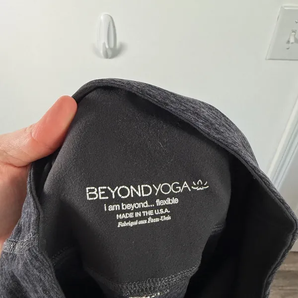 Beyond Yoga Spacedye Caught in the Midi High Waisted Leggings‎ Purple Womens XS? - Image 6