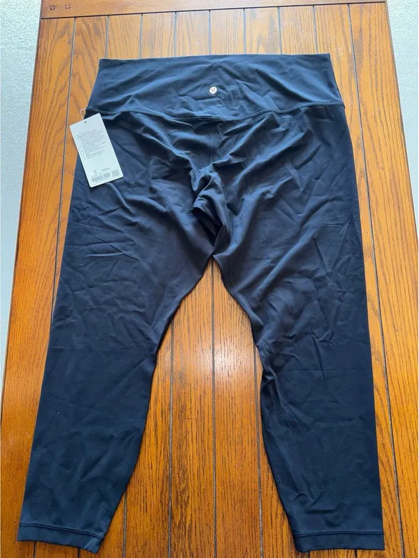 Lululemon Align High Rise 25” Black Size 18 NWT - Image 2