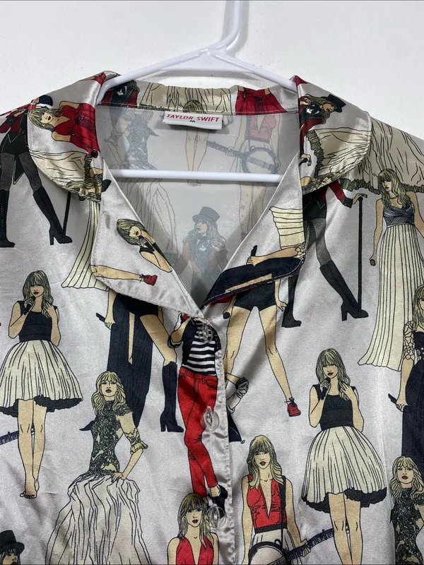 Taylor Swift Cream Button-Down Top with Red & Black Figurine Print Size M - Image 5