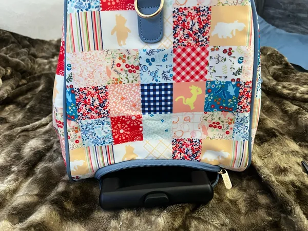 Winnie the Pooh luggage - Image 4