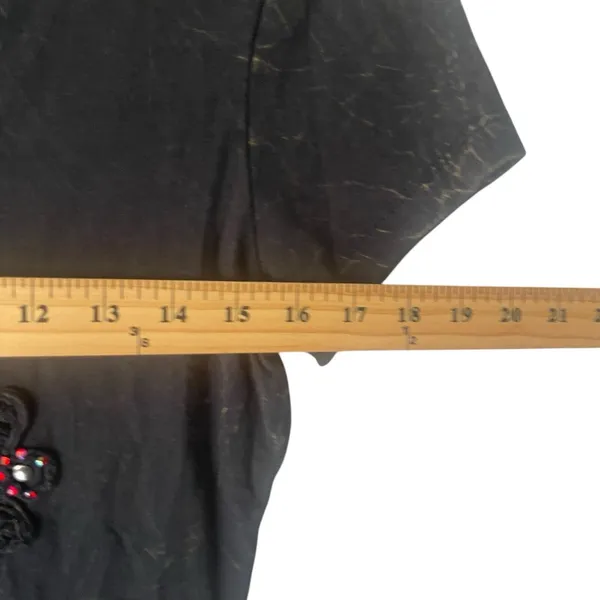 Cowgirl Legend‎ Size Medium Rodeo Hustler Grunge Cross Bling Black T Shirt - Image 7