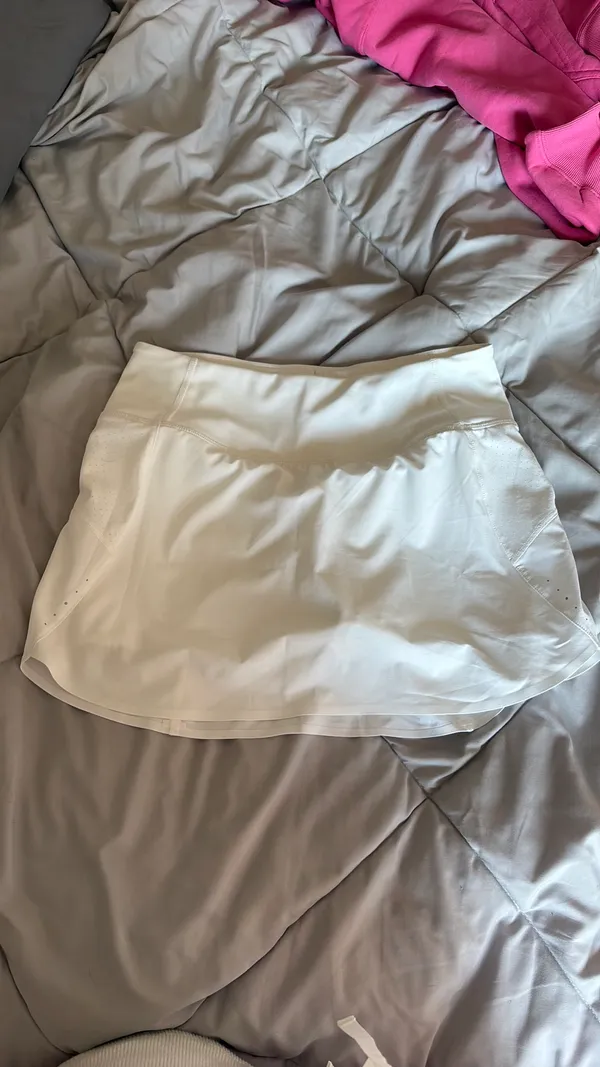 White Athleta Run With it 14” Skort - Image 4