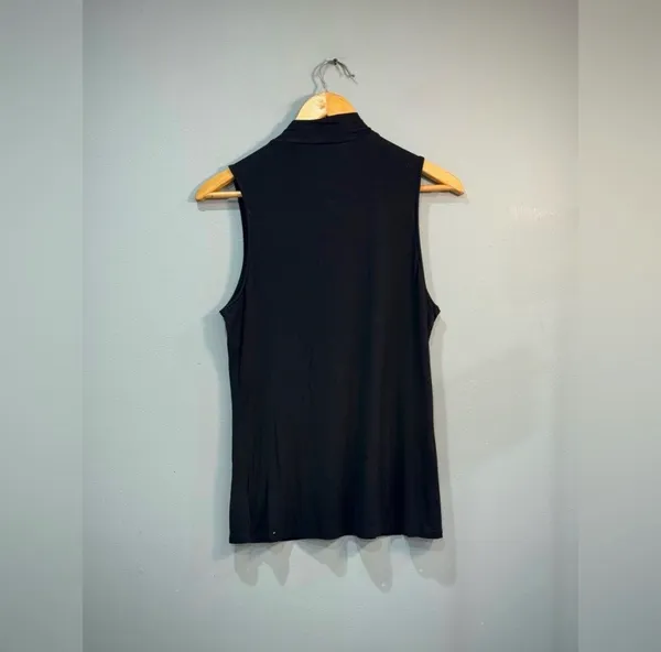 Black Express Sleeveless Mock Neck Blouse Size L EUC - Image 4