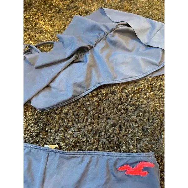 Hollister two-piece navy swimsuit - Image 10