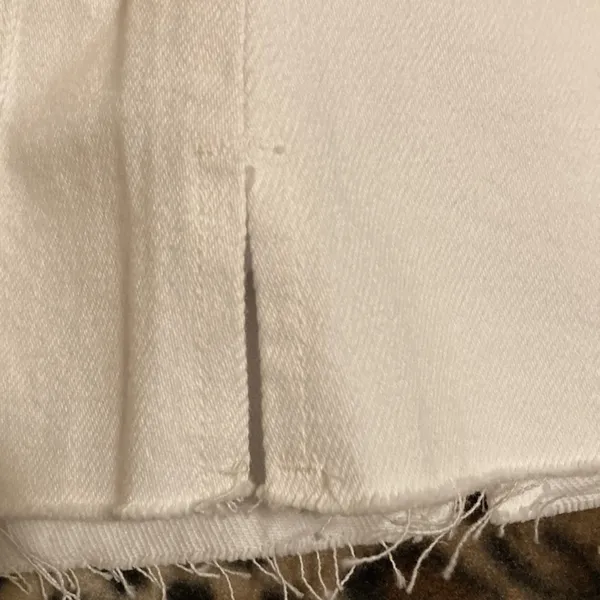 ZARA Shorts White Jean Shorts Women’s Size 12 Distressed Edging Side Slit Shorts - Image 8
